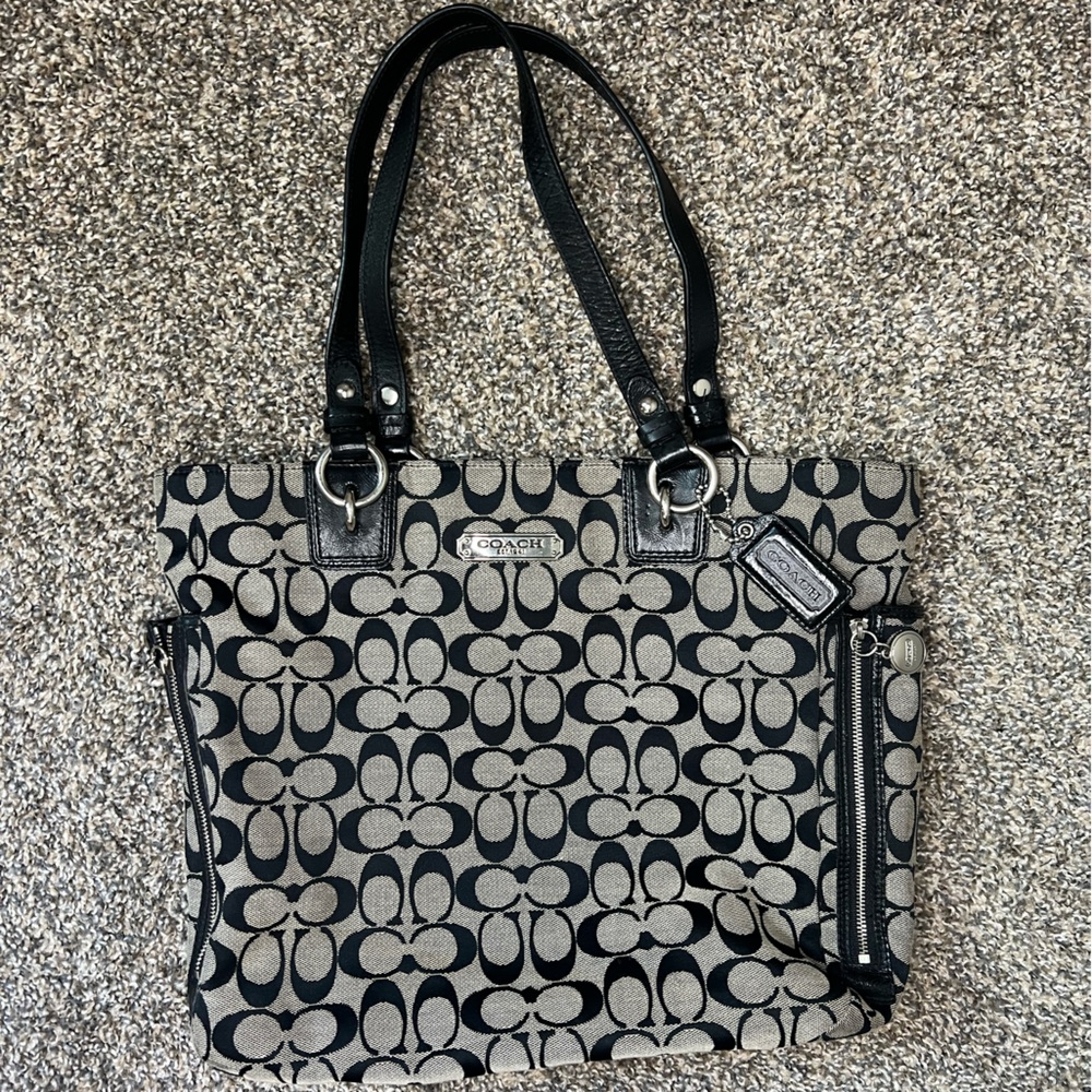 Coach Classic Timeless Signature Black and Gray Canvas & Leather Shopper Tote